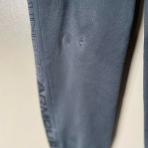 Youth Medium Under Armour joggers